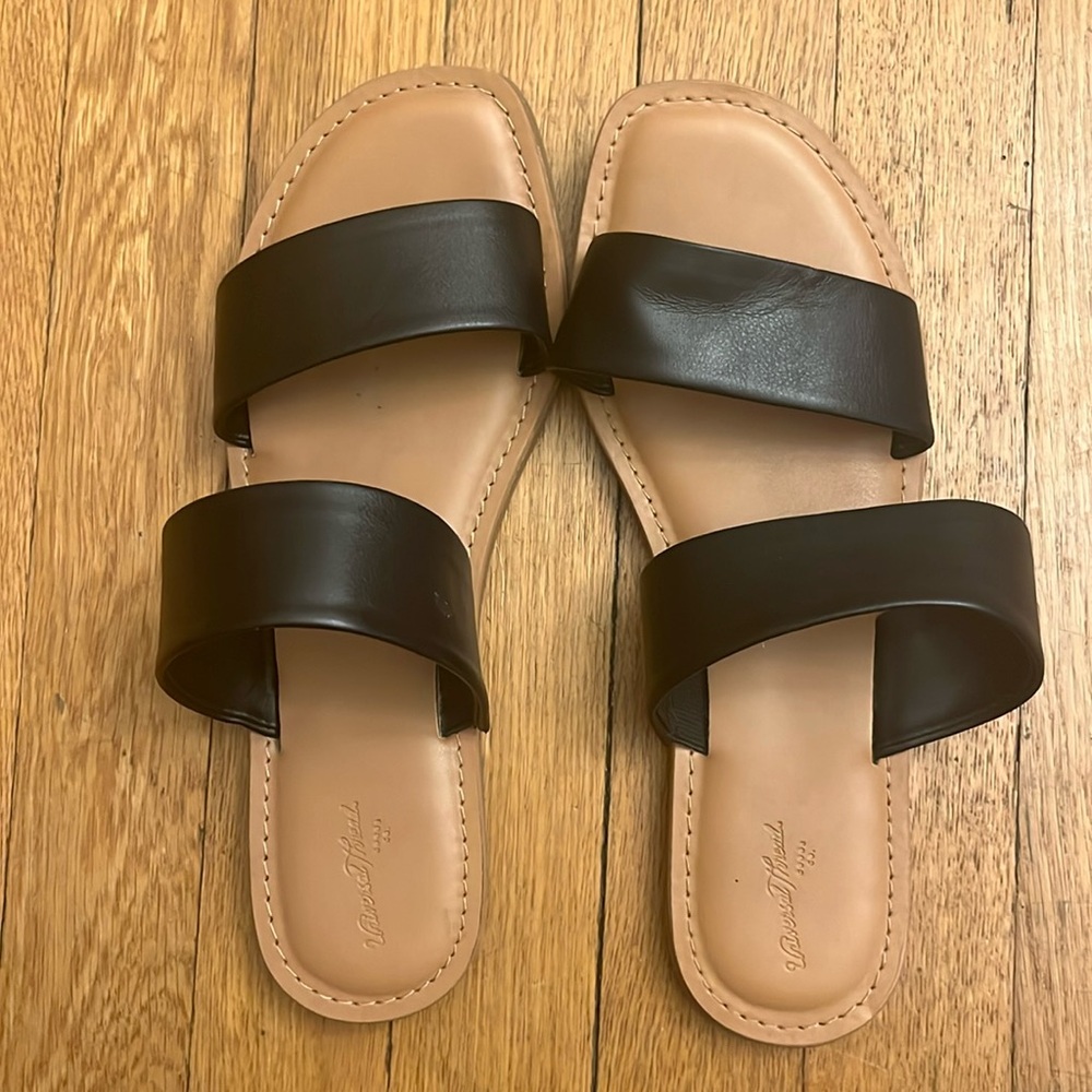 Sandal
